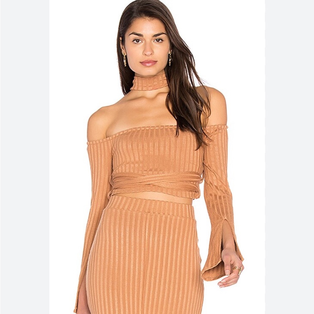 LAVISH ALICE SIZE 10 crop wrap Off-Shoulder Camel Ribbed Top.